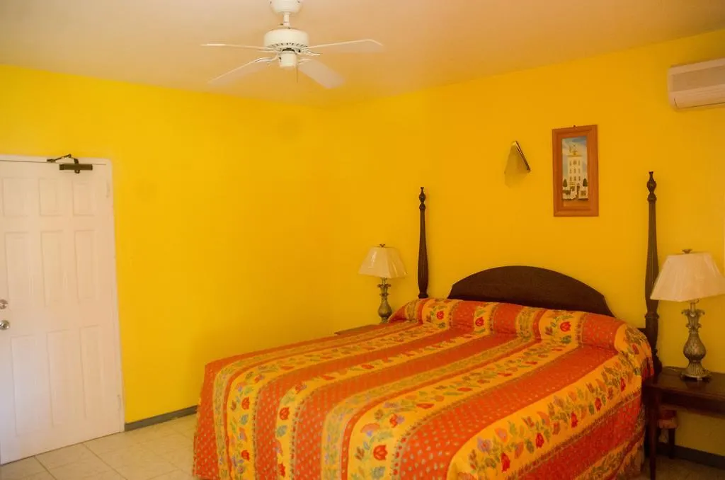 Guest House Villa Royal Montego Bay 3*,  Jamaica